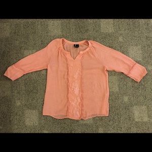 A breezy blouse that is ready for a beach trip. New Direction, XL, peachy/corals